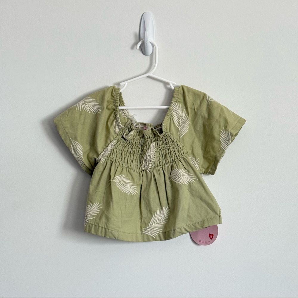 Paisley Lane Top Blouse Crop Green 8 Girls Kids Youth Feather Print Smocked